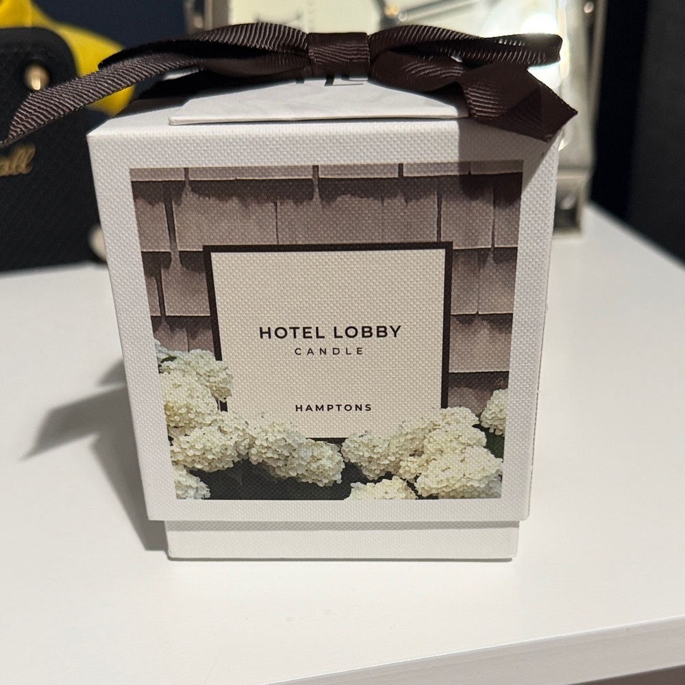 Hotel Lobby Candle - Hamptons